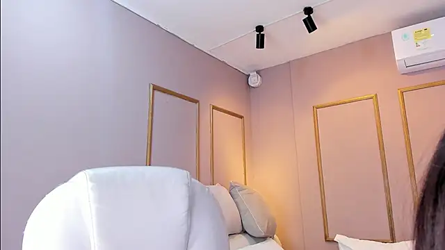 NahimiThompson's cam snapshot