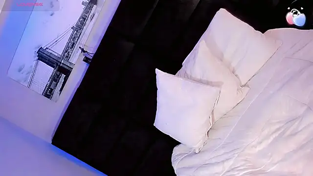 Ana_Paaula23 live sex cam