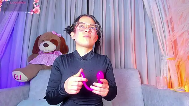 alejagarcia_'s cam snapshot