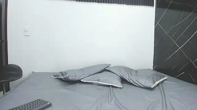 Emer_santos live sex cam