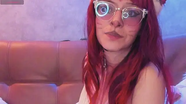 RedMeloddy live sex cam