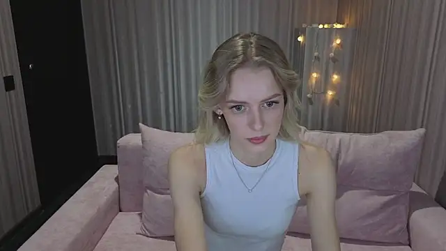 kittie_like18 live sex cam