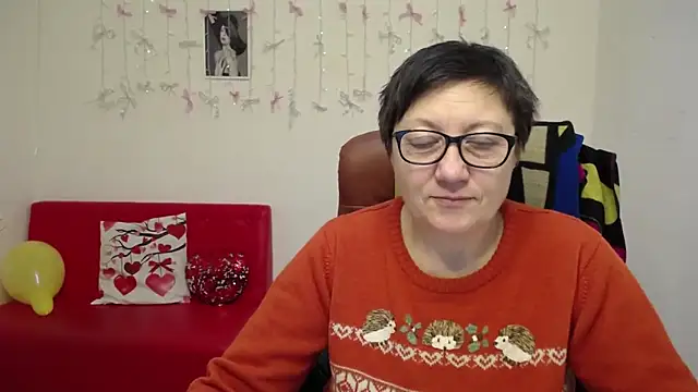 EmilyL0ve's cam snapshot