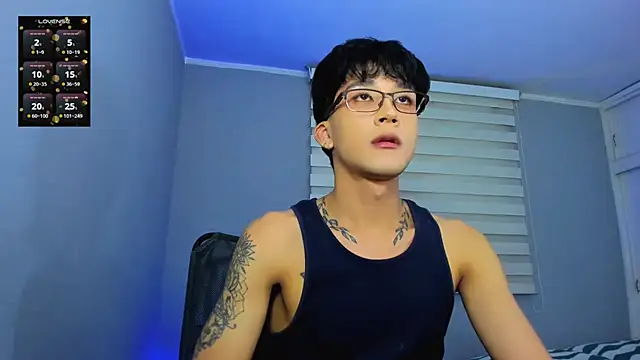 tom_Howard live sex cam