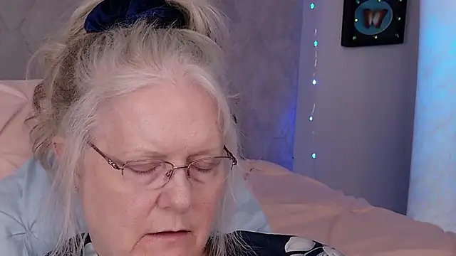 Kaitlyn_Winters's cam snapshot