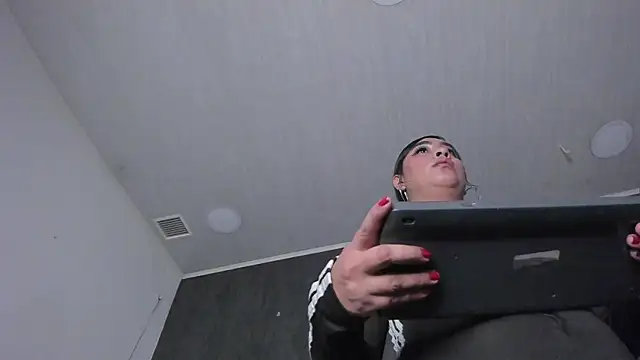 Carolina_Arias's cam snapshot