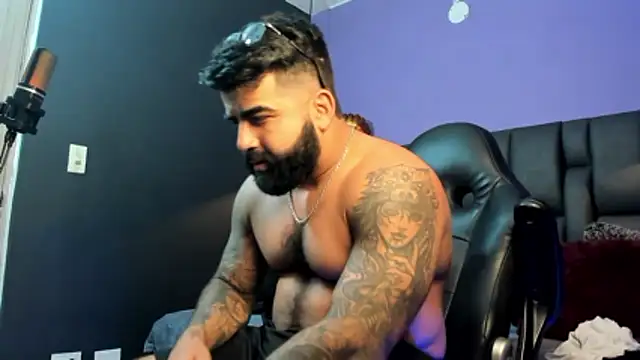 Lyon_vach live sex cam