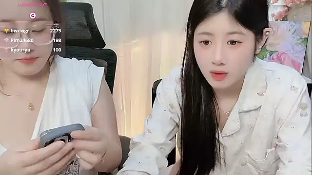 Yvonne-07's cam snapshot