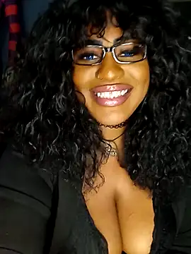 AmazonianMistress live sex cam