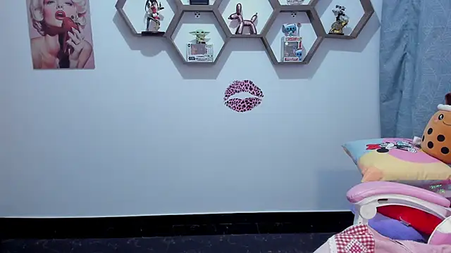 SharonSander's cam snapshot