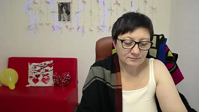 EmilyL0ve's cam snapshot