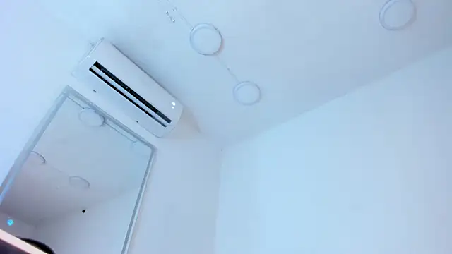 naughtylizeth_'s cam snapshot