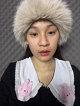 ChiecumBae live sex cam