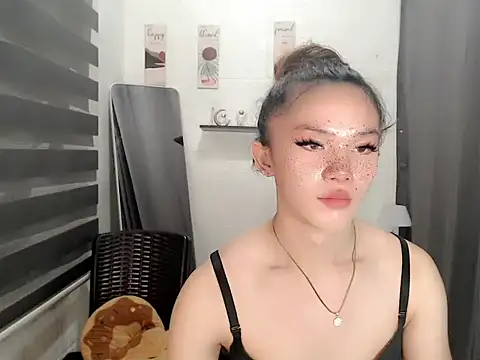 YoungAsianHardCock live sex cam