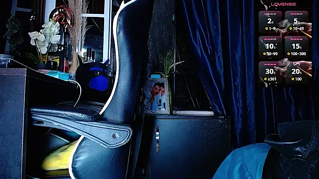 the_dog_lian's cam snapshot