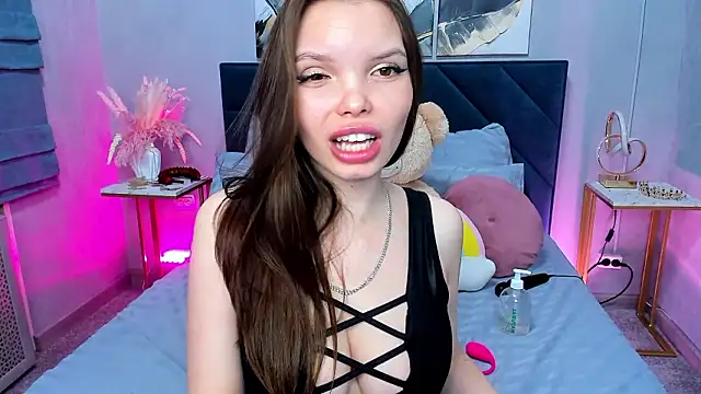 Curvy_Dynamite_'s cam snapshot