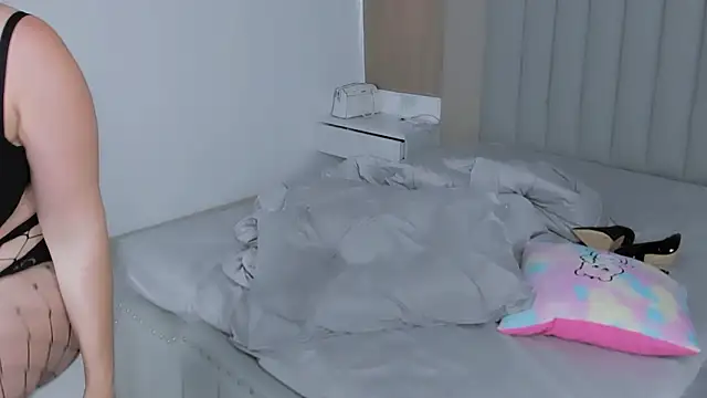 Juliamills's cam snapshot