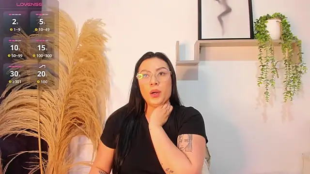 emily-777's cam snapshot