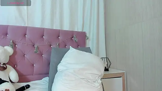 Mely_Irnow's cam snapshot