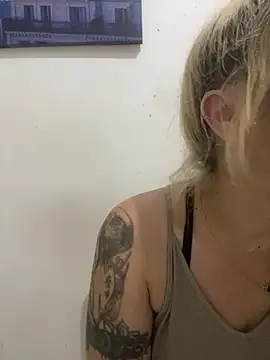 viktoria_davis_'s cam snapshot