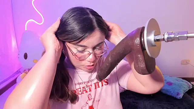 CassieBigass_ live sex cam