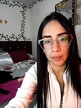 YaraDuartee live sex cam