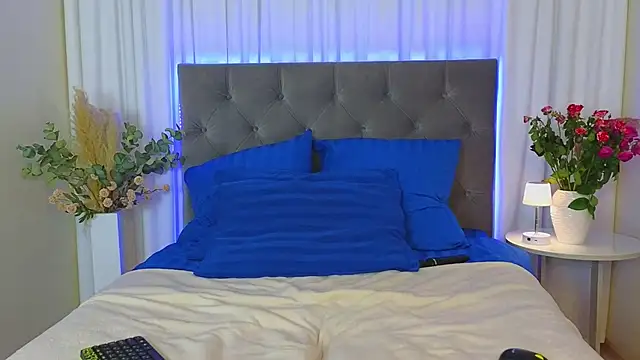 Ariana_Petite live sex cam