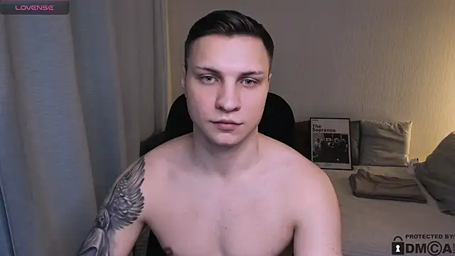 handsome_guy01's cam snapshot