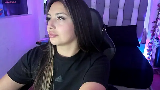 Adaara_Rey's cam snapshot