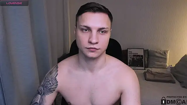 handsome_guy01's cam snapshot