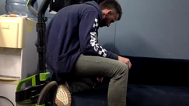 sexyhotstud12's cam snapshot