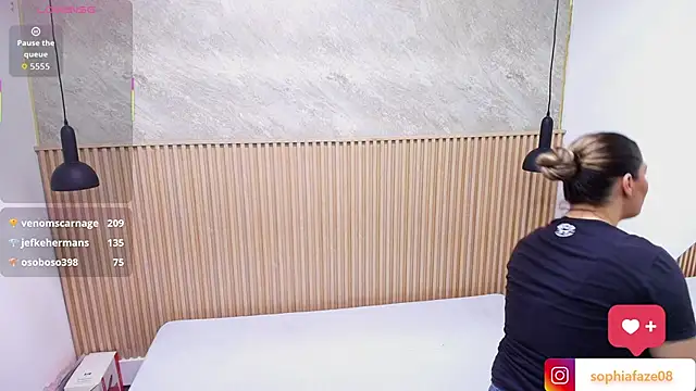 big_tits_in_your_face's cam snapshot