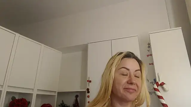 _karolynesyera_ live sex cam