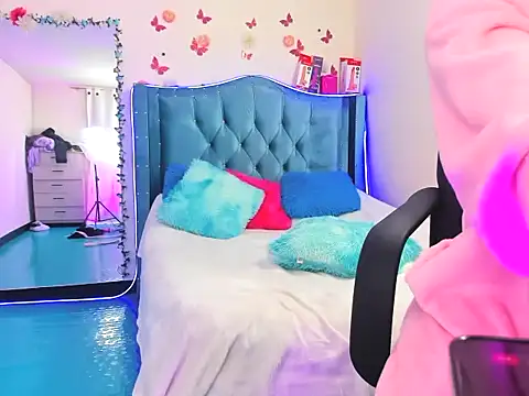 Aurora_sky9's cam snapshot