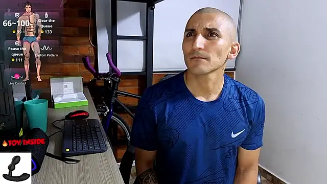 Marck_Muscle's cam snapshot