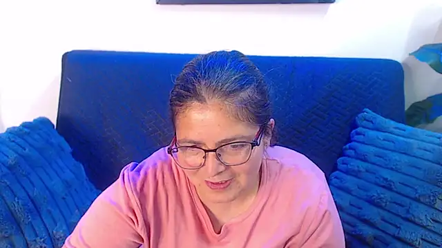 Linda_banks_'s cam snapshot