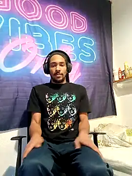 Mikaaa97's cam snapshot