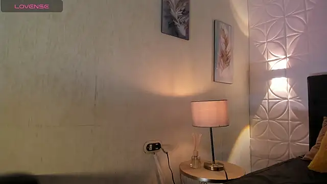 EmillyLim's cam snapshot