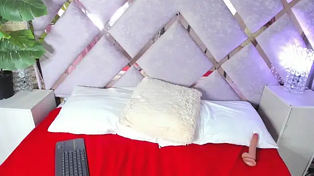 gemma_roberts_'s cam snapshot