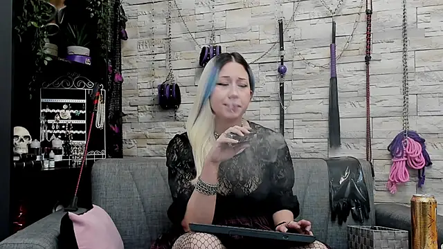 CruelMistress's cam snapshot