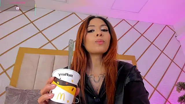 TaniaSmith1's cam snapshot