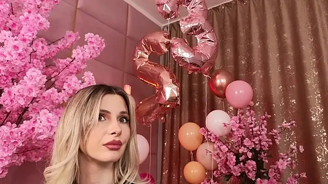 Elliblue's cam snapshot