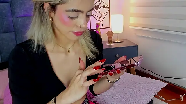 Violetta_Ficher's cam snapshot