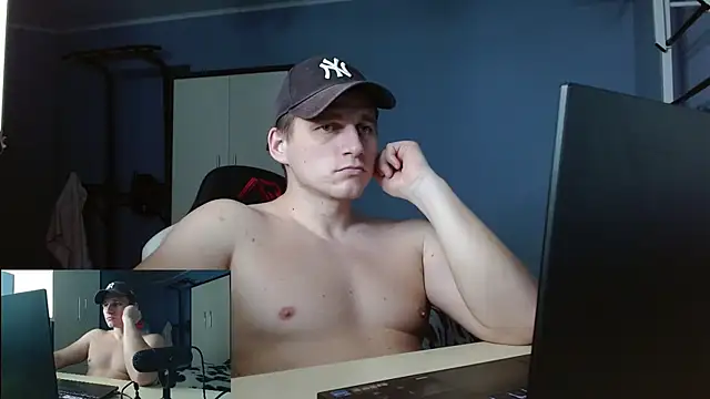 Poliglotjoe1 live sex cam