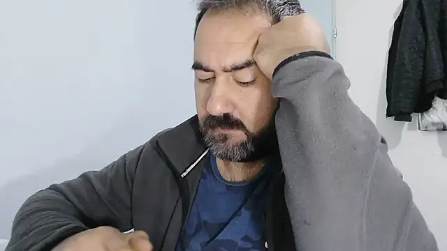 big_snakee live sex cam