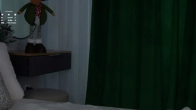 PiquingOgalala live sex cam