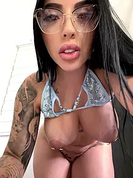 ALISSON_FOXXX1 live sex cam