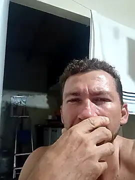 RobertoLuiz84's cam snapshot