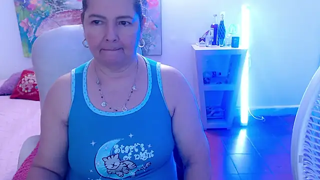 leonela_69's cam snapshot