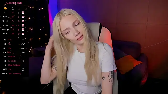 AnyaTaylor_'s cam snapshot